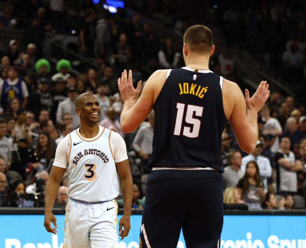 以六枚金牌 以六枚金牌