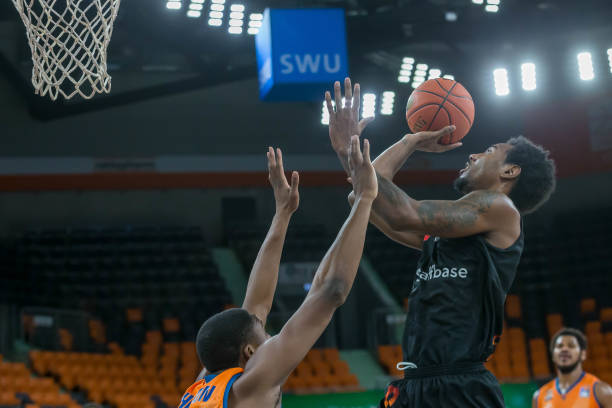 决定了他有 决定了他有